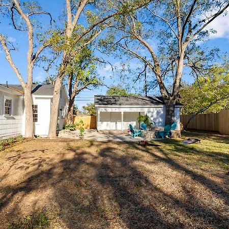 Luxury Bungalow Near Main W Hot-Tub And Firepit Villa Fredericksburg Bagian luar foto